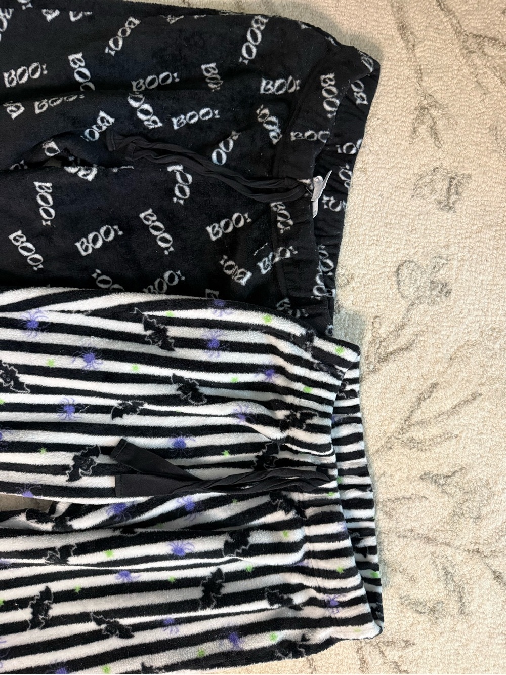 Blink Halloween Fleece Pajama Pants Bundle Size Medium | Boo & Bat Prints - Picture 6 of 9
